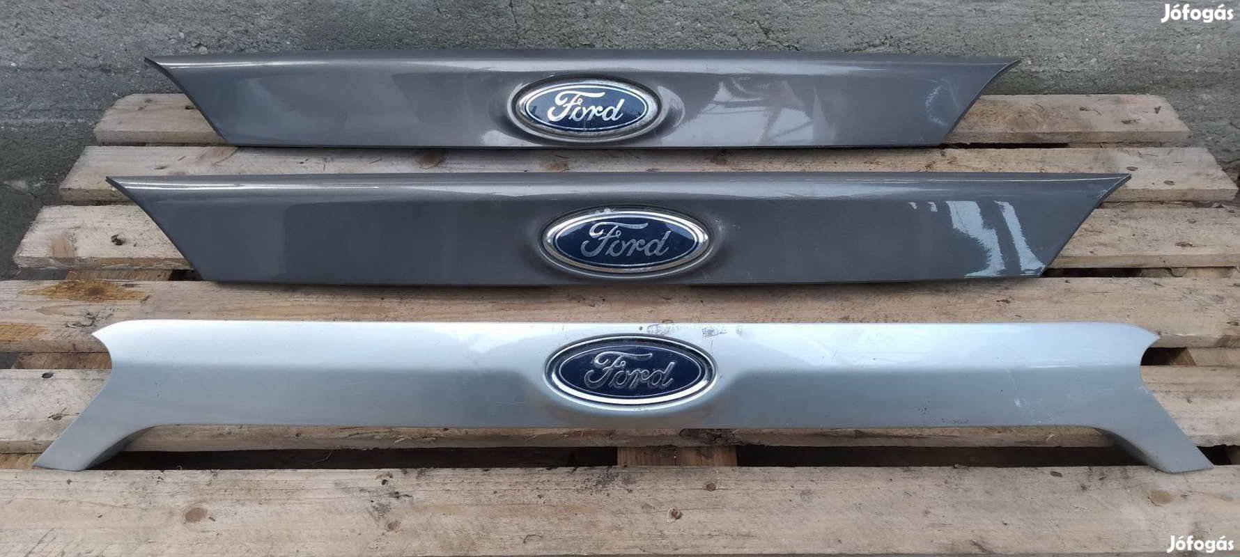 Eladó Ford Focus MK3 csomagtér ajtónyitó gomb 2011 től