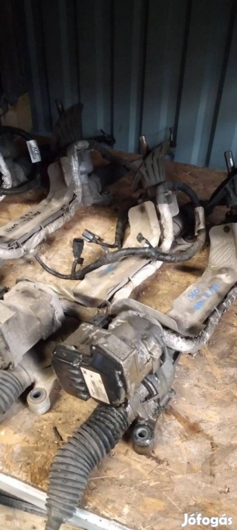 Eladó Ford Focus MK3 kormánymű