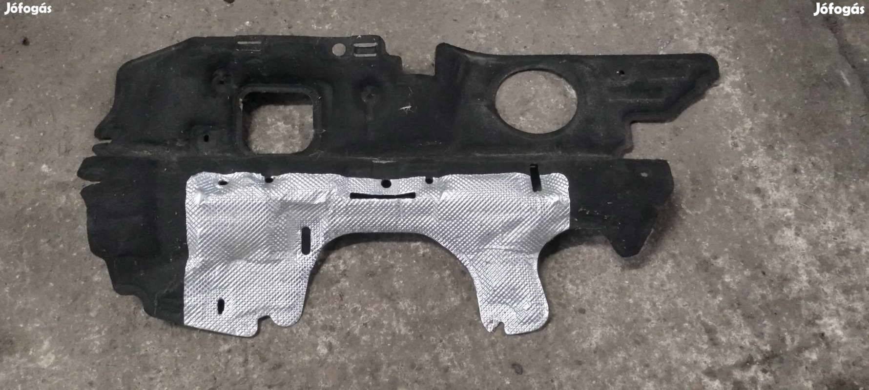 Eladó Ford Focus MK3 tűzfal szigetelés motortér