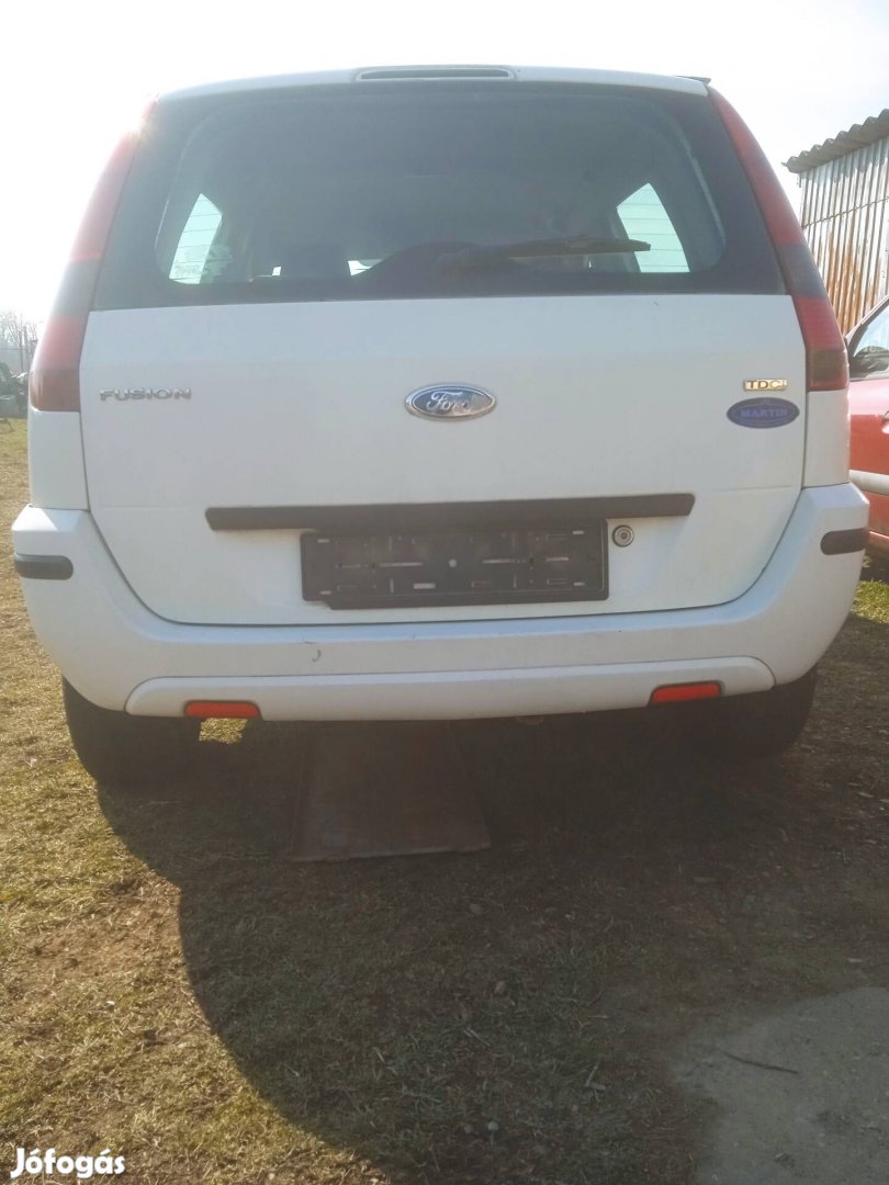 Eladó Ford Fusion csomagtér ajtó kompletten.