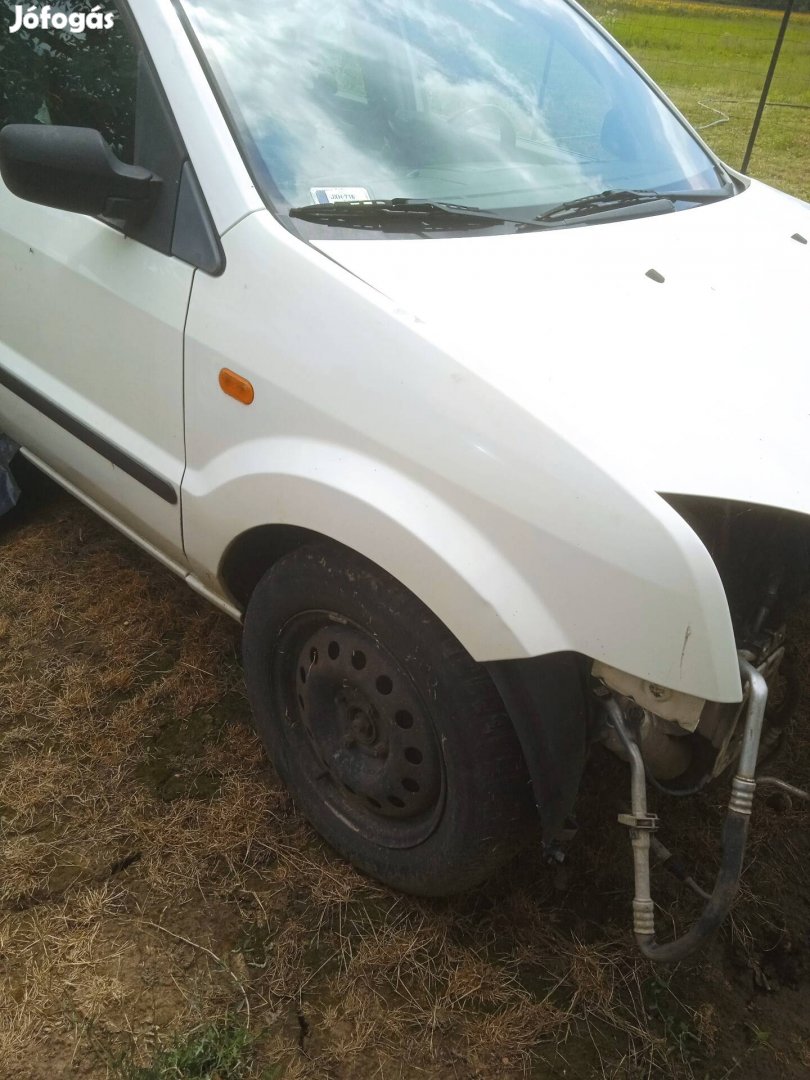 Eladó Ford Fusion jobb első sárvédő.