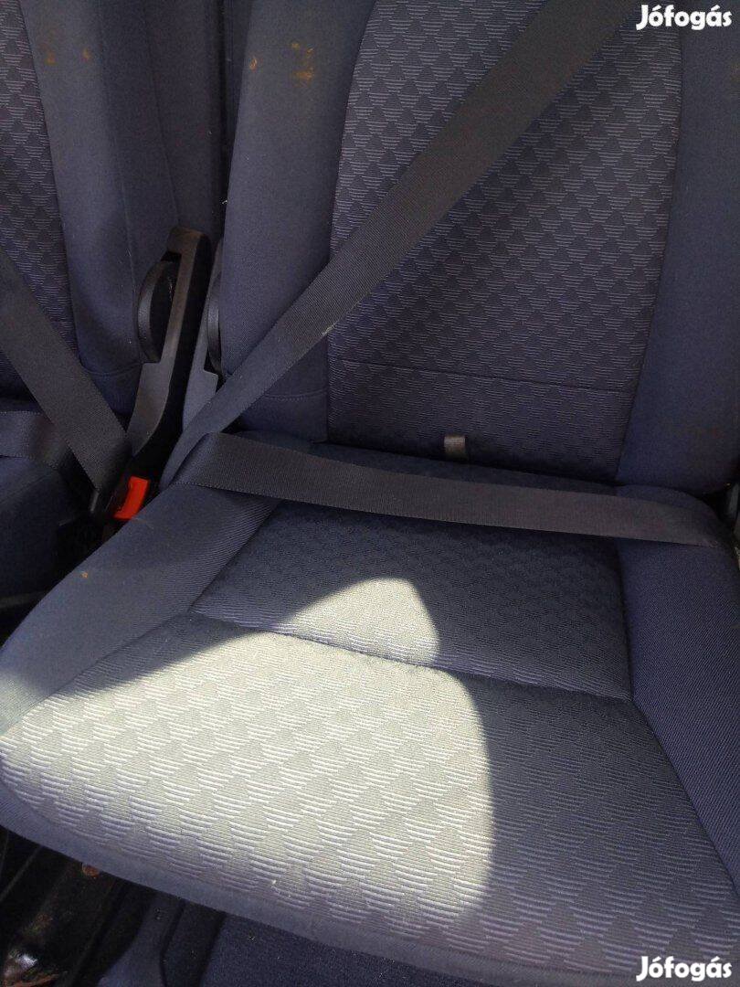 Eladó Ford Galaxy 6 7 üléssor ülés