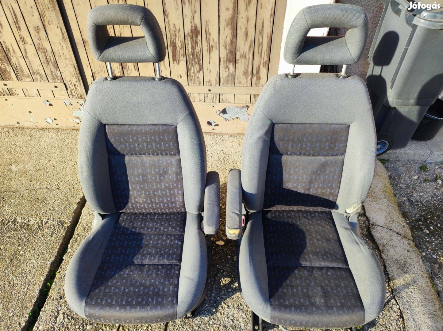 Eladó Ford Galaxy első ülések