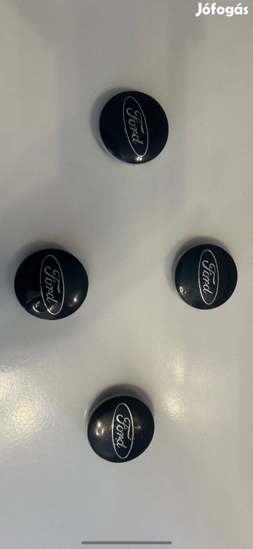 Eladó Ford Gyári felni kupak!