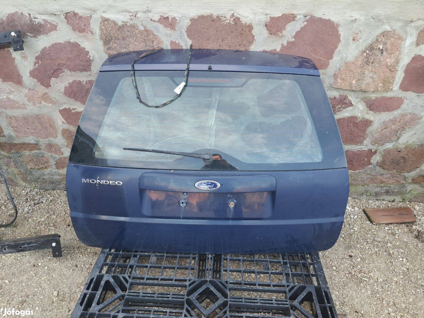 Eladó Ford Mondeo MK3 csomagtér ajtó / hátsó ajtó / csomagtérajtó