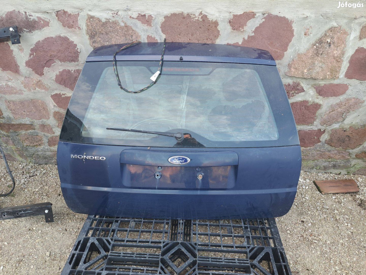 Eladó Ford Mondeo MK3 csomagtér ajtó / hátsó ajtó / csomagtérajtó