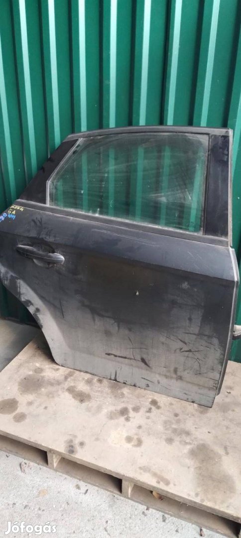 Eladó Ford Mondeo mk4 jobb hátsó ajtó ötajtós kivitel