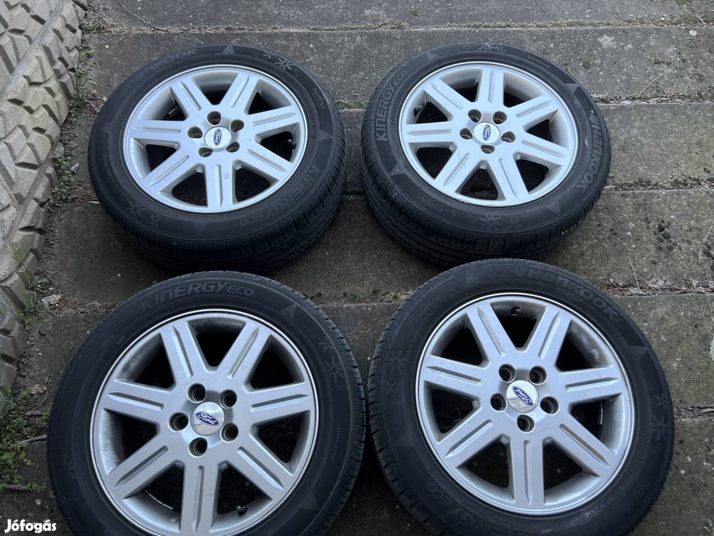 Elado Ford / Volvo Alufelni nyári gumival 205/55 R16 