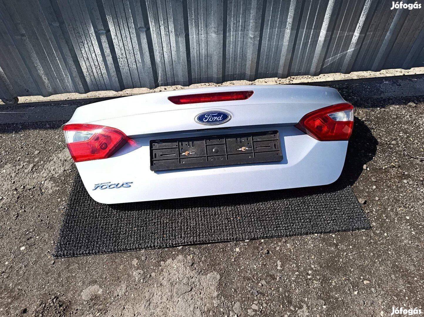 Eladó Ford focus mk3 Szedán hátsó lámpa