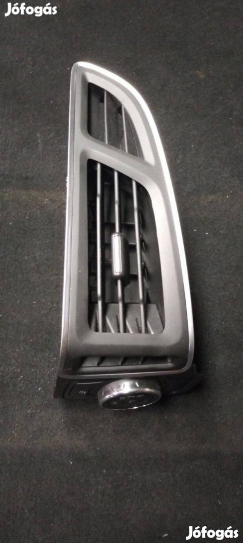 Eladó Ford focus mk3 szellőző bal jobb