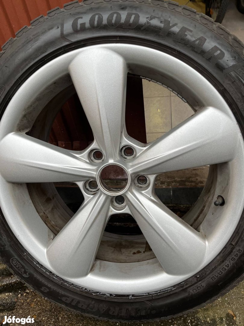 Elado Ford mustang téli gumi szett felnivel