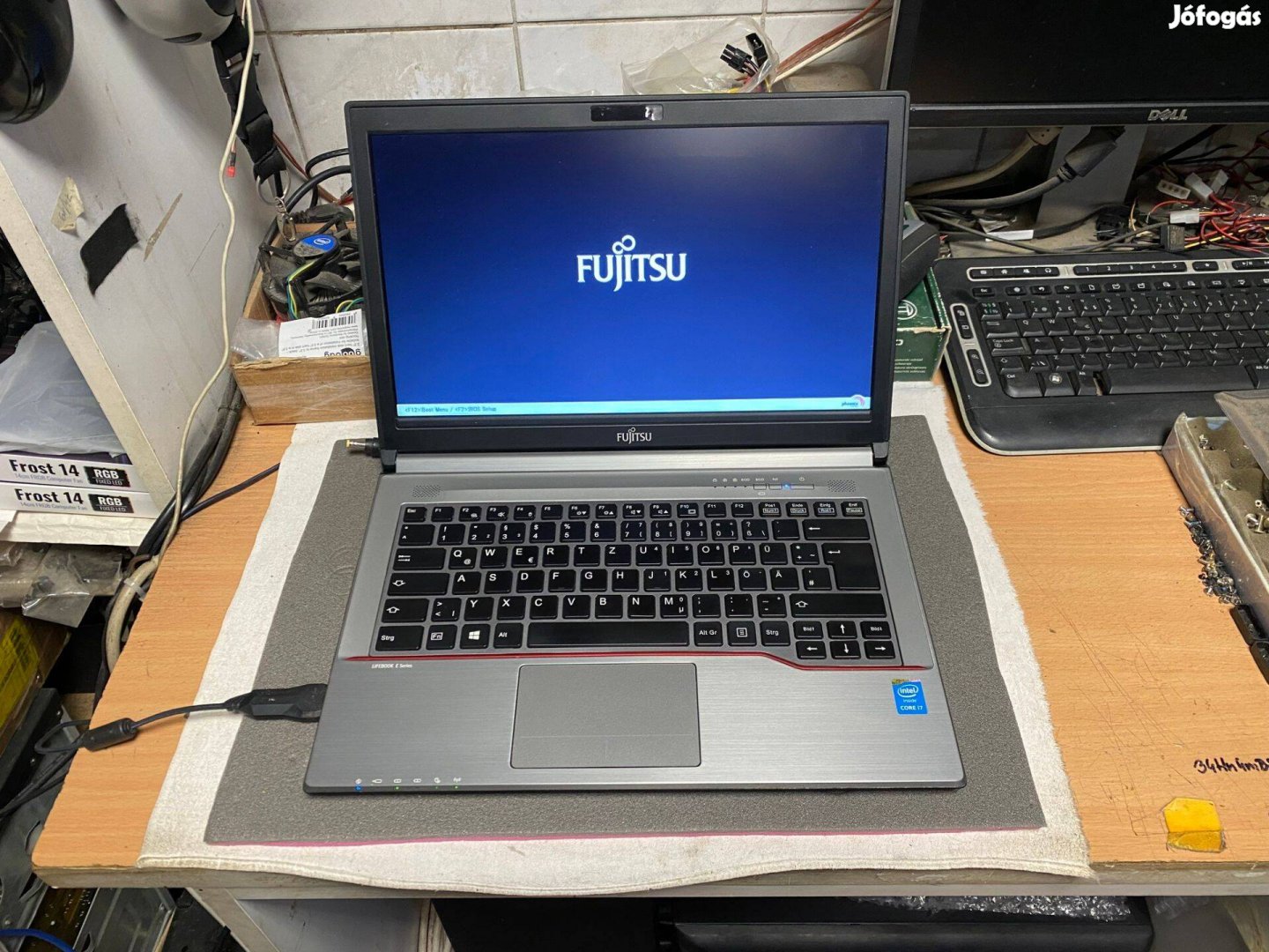 Eladó Fujitsu Lifebook i7 - E744-es Lapos !!