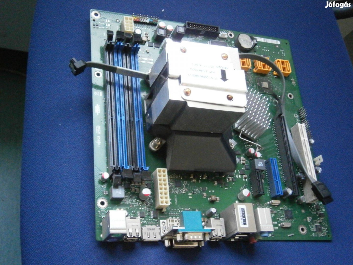 Eladó Fujitsu Siemens alaplap w26361-w1812-x-02 alaplap processzorral