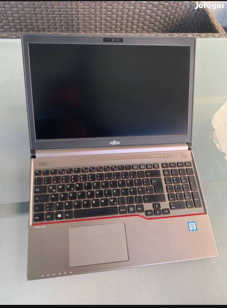 Eladó Fujitsu i7 6600u laptop 16gb ddr4 memóriával