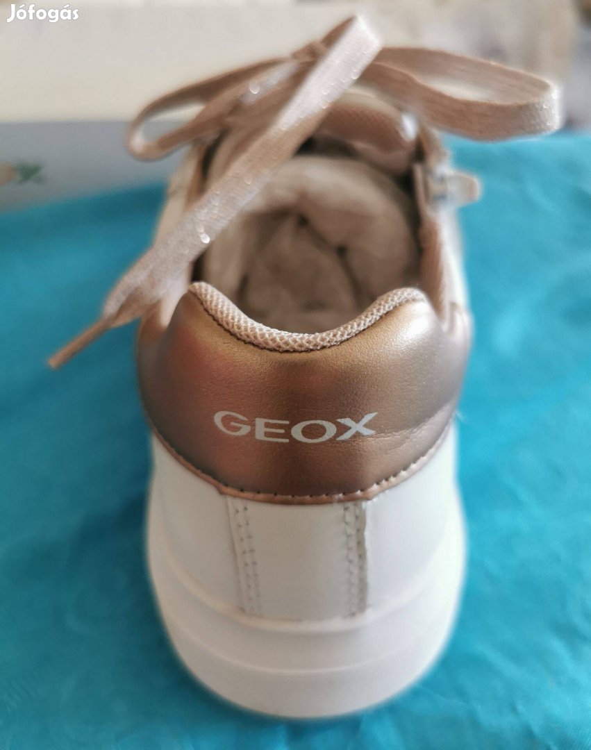 Eladó Geox respira új, fehér / rosegold bőrcipő 36-os méret