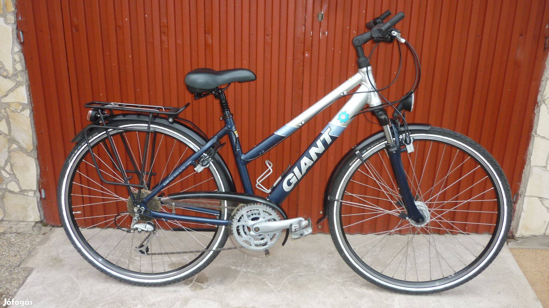 Eladó Giant női trekking kerékpár