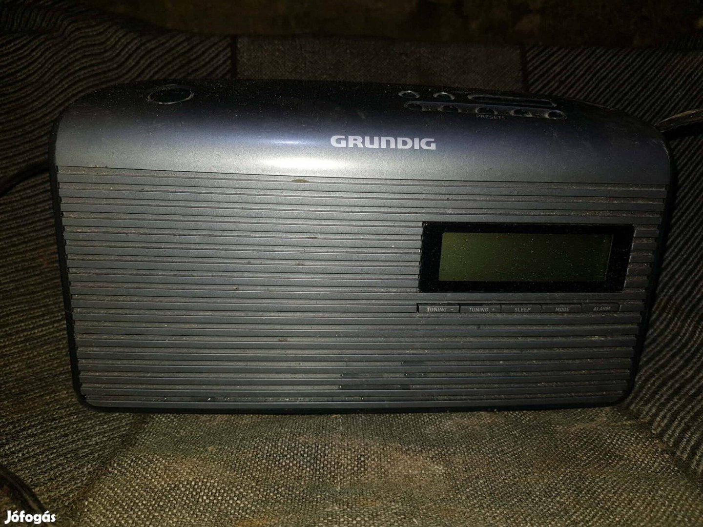 Eladó Grundig Music 61 rádiós óra
