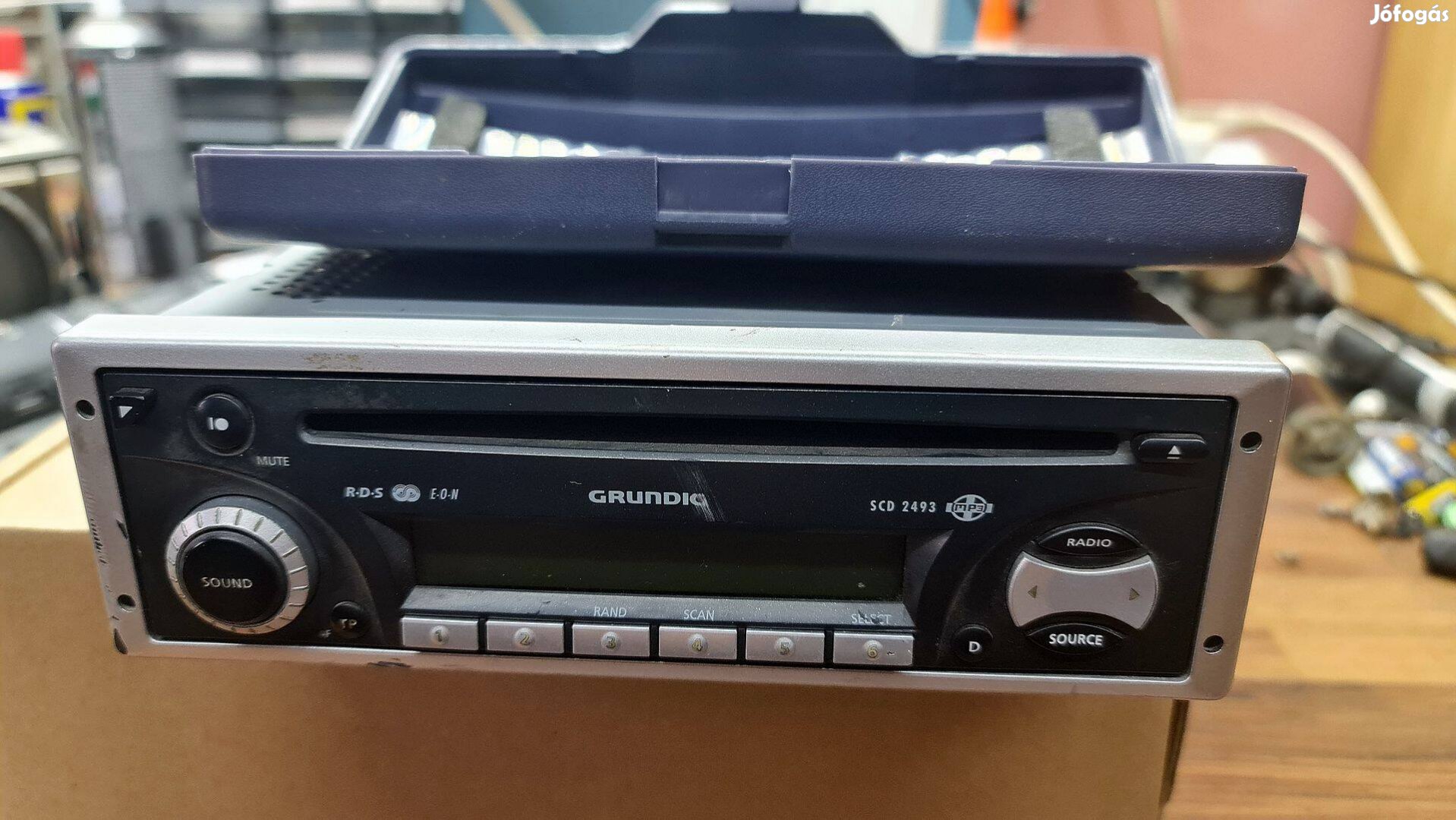 Eladó Grundig SCD2493 mp3-as autórádió