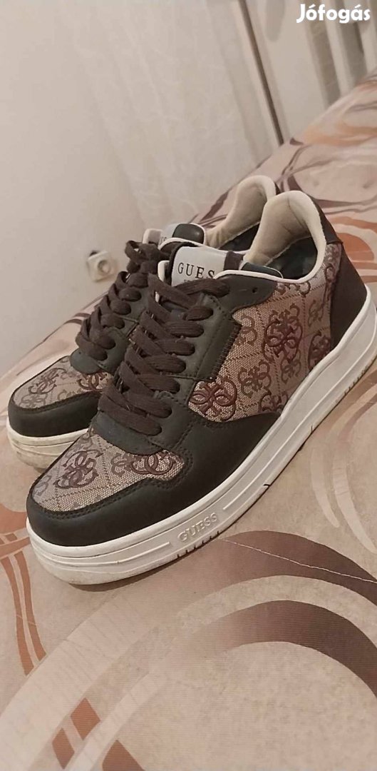 Eladó Guess Sneaker cipő 41-es