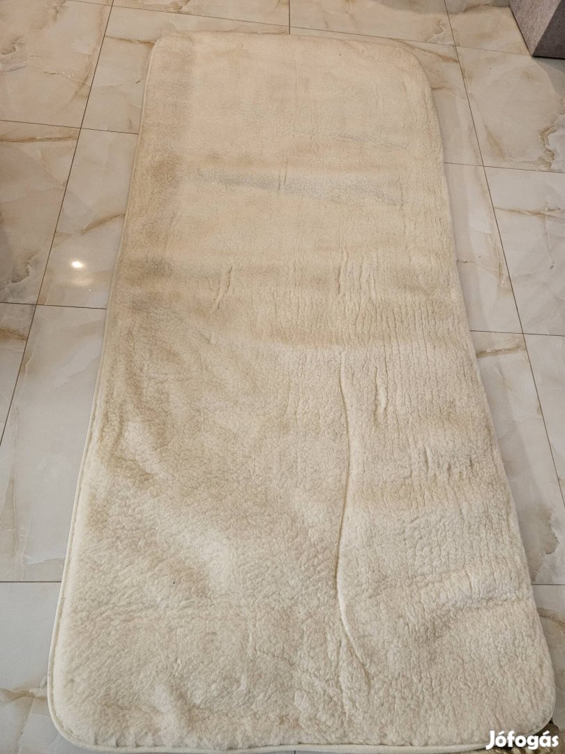 Eladó Gyapjú takaró