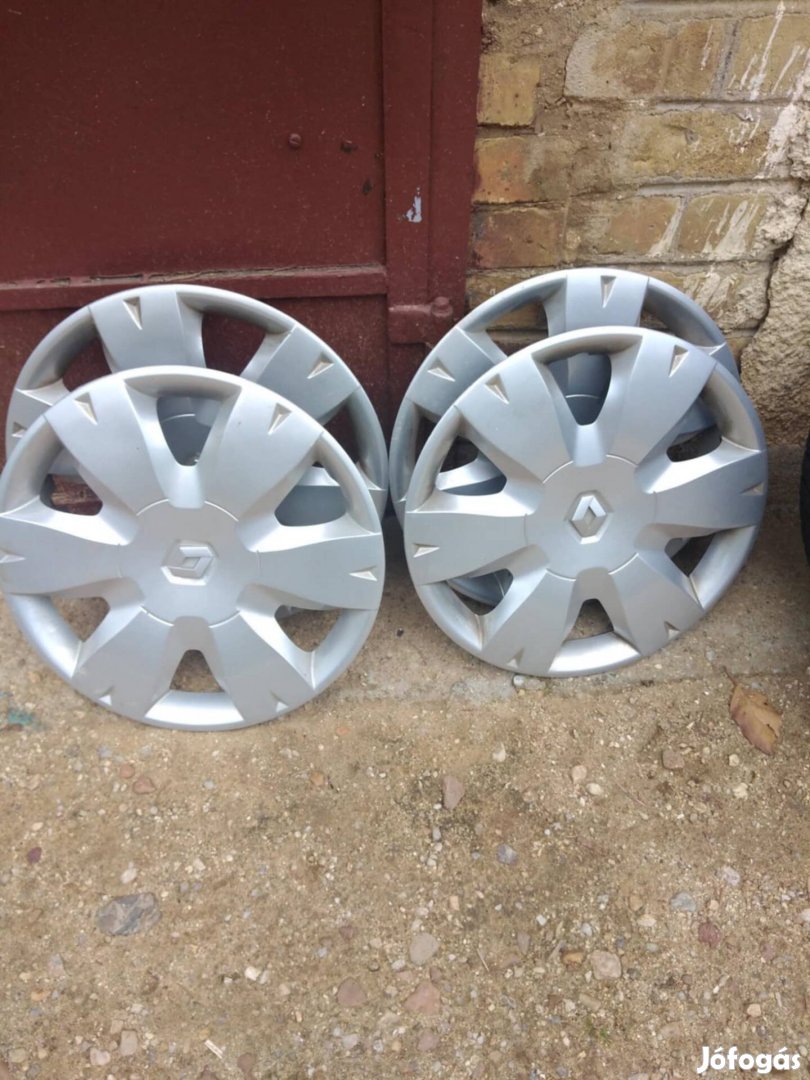 Eladó Gyári Renault clio lV15"felni téli gumival