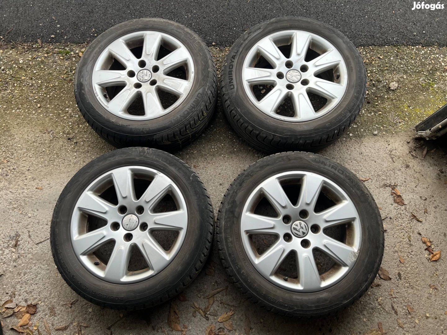 Eladó Gyári VW garnitúra nyári gumikkal!