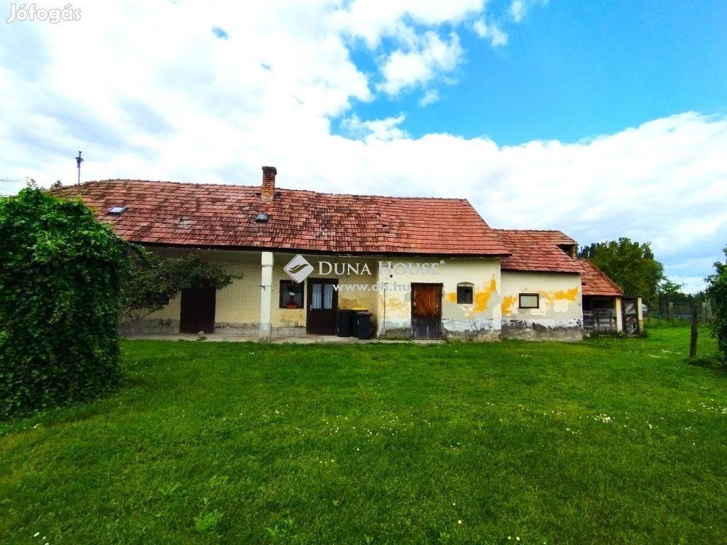 Eladó HÁZ, TELEK, Kunsziget