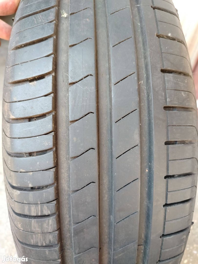 Eladó Hankook gumiabroncs