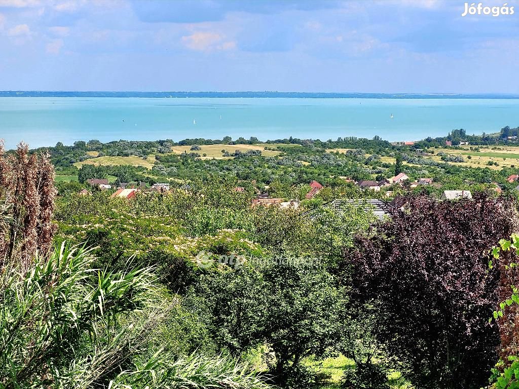 Eladó Ház, Balatonalmádi