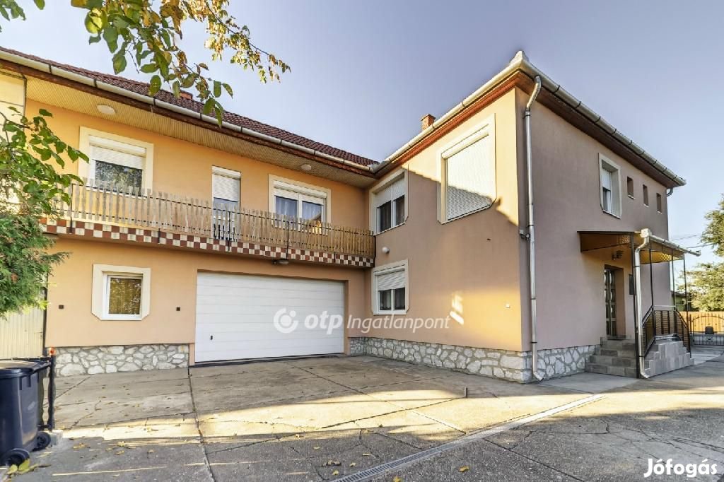 Eladó Ház, Besenyőtelek