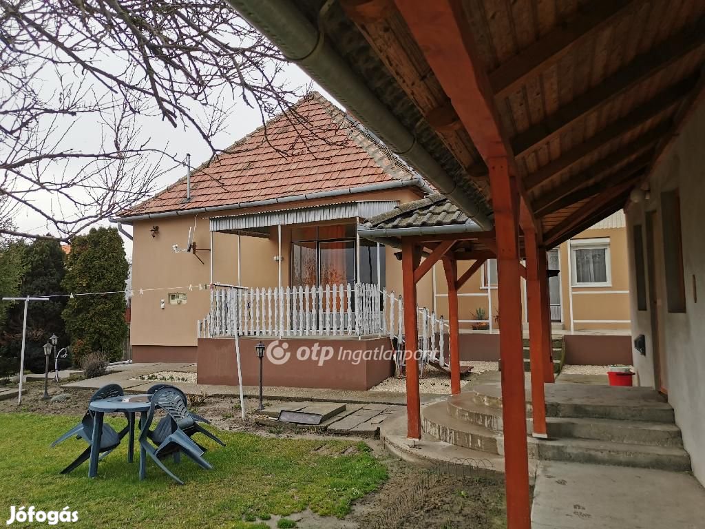 Eladó Ház, Bogyiszló