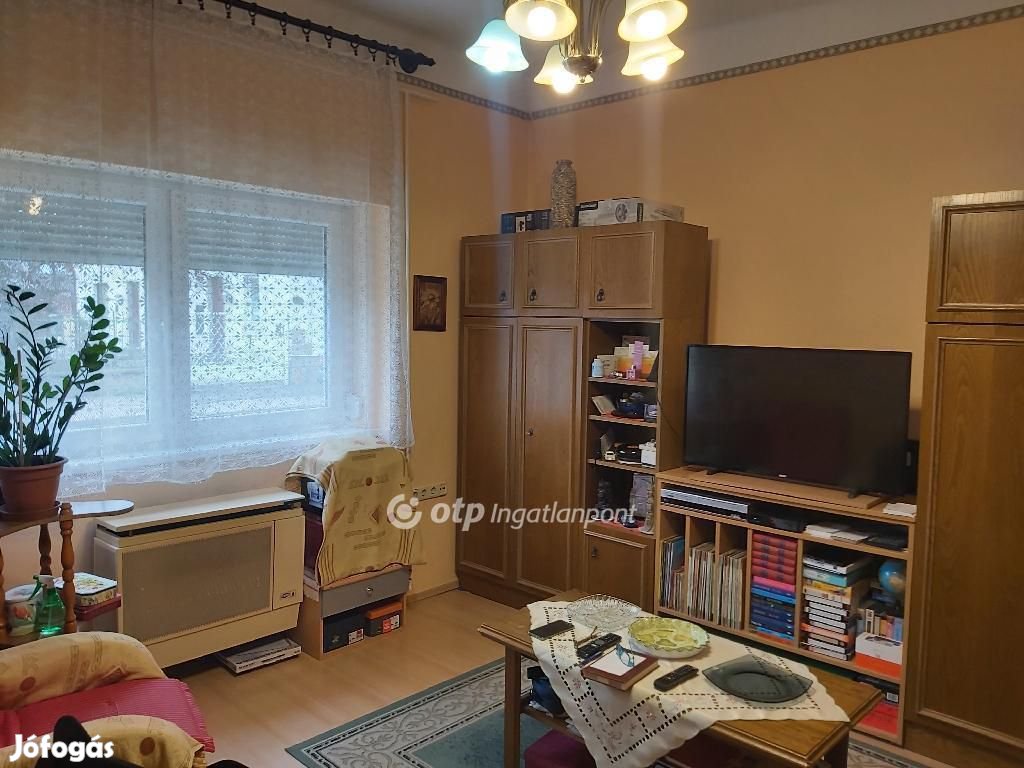 Eladó Ház, Budapest 15. ker.