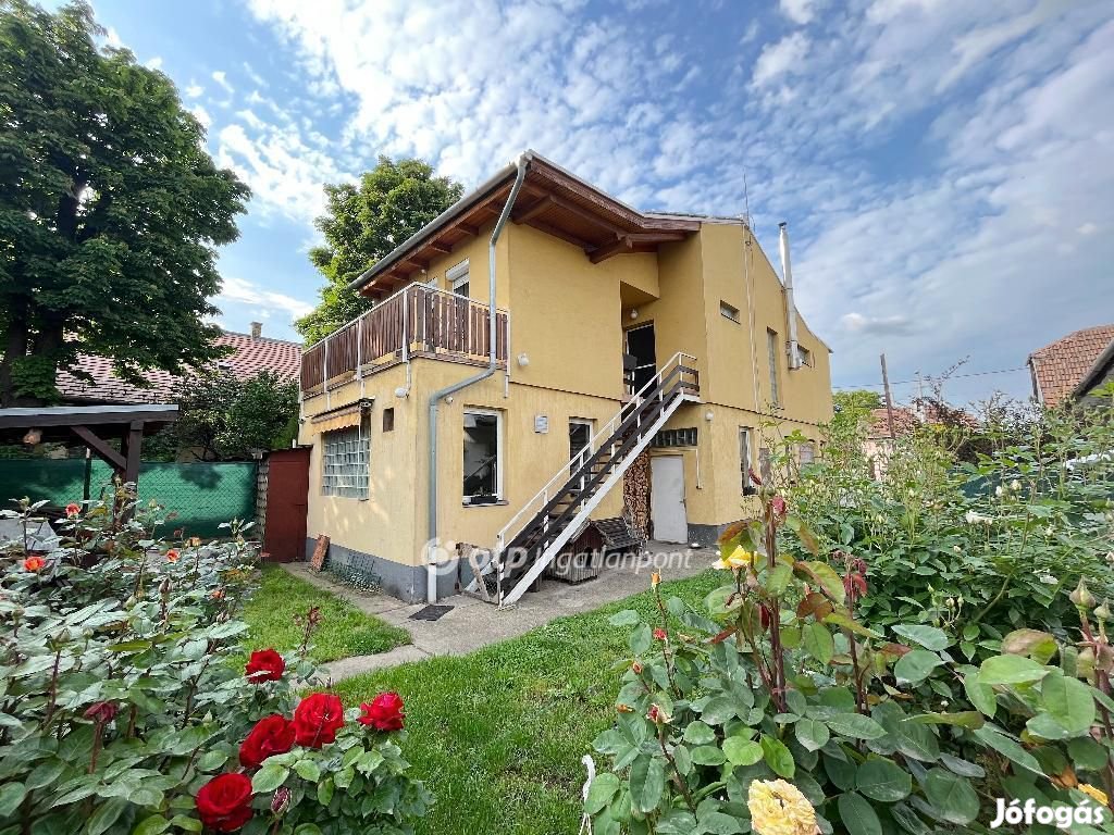 Eladó Ház, Budapest 15. ker.