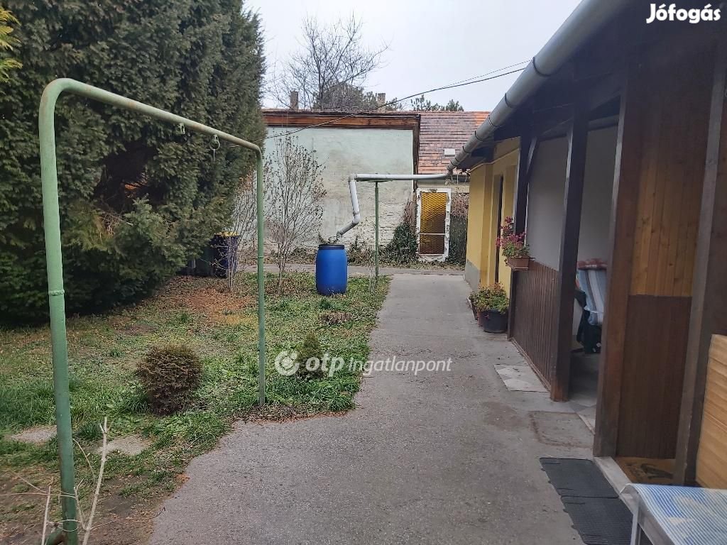 Eladó Ház, Budapest 15. ker.