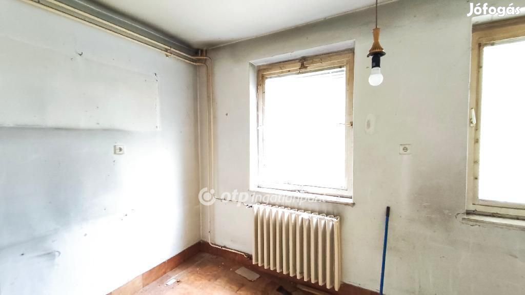 Eladó Ház, Budapest 16. ker.