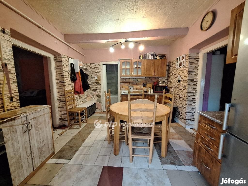 Eladó Ház, Füzesgyarmat