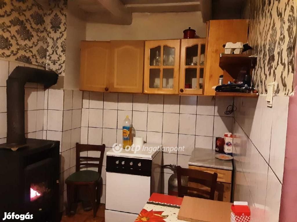 Eladó Ház, Gyöngyöstarján