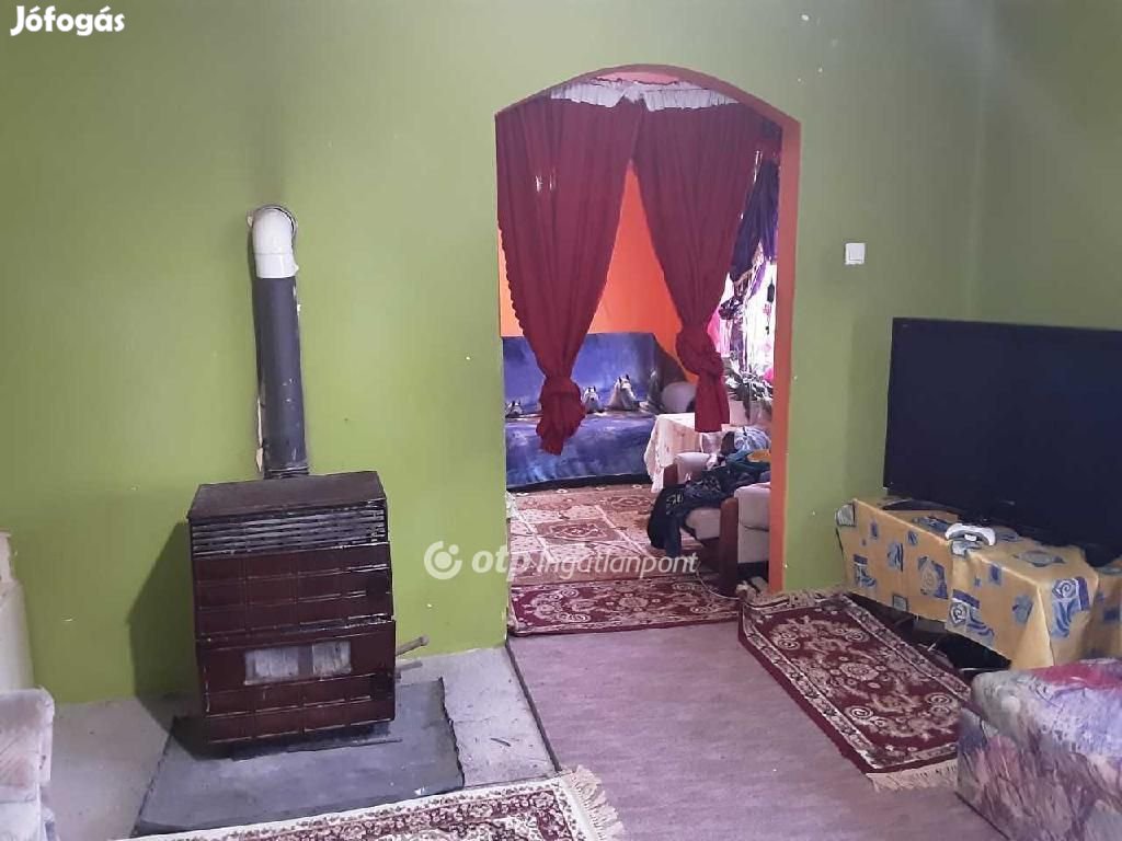 Eladó Ház, Gyöngyöstarján