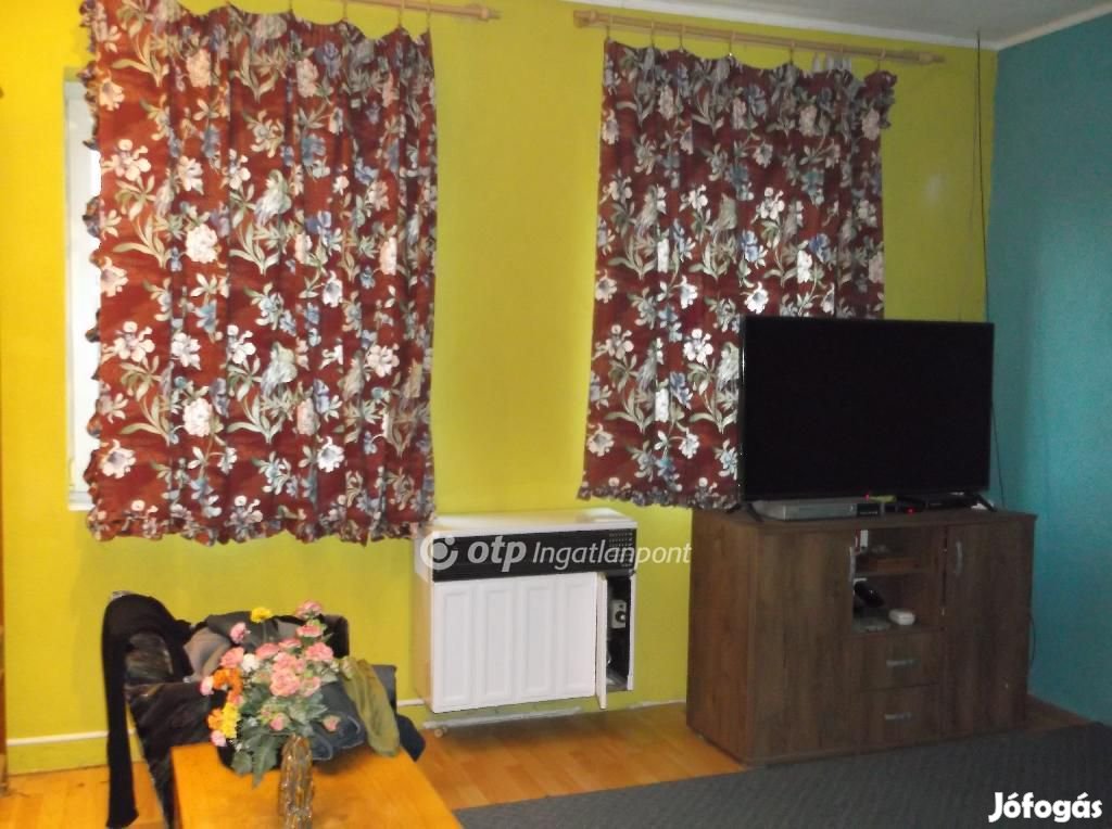 Eladó Ház, Gyöngyöstarján