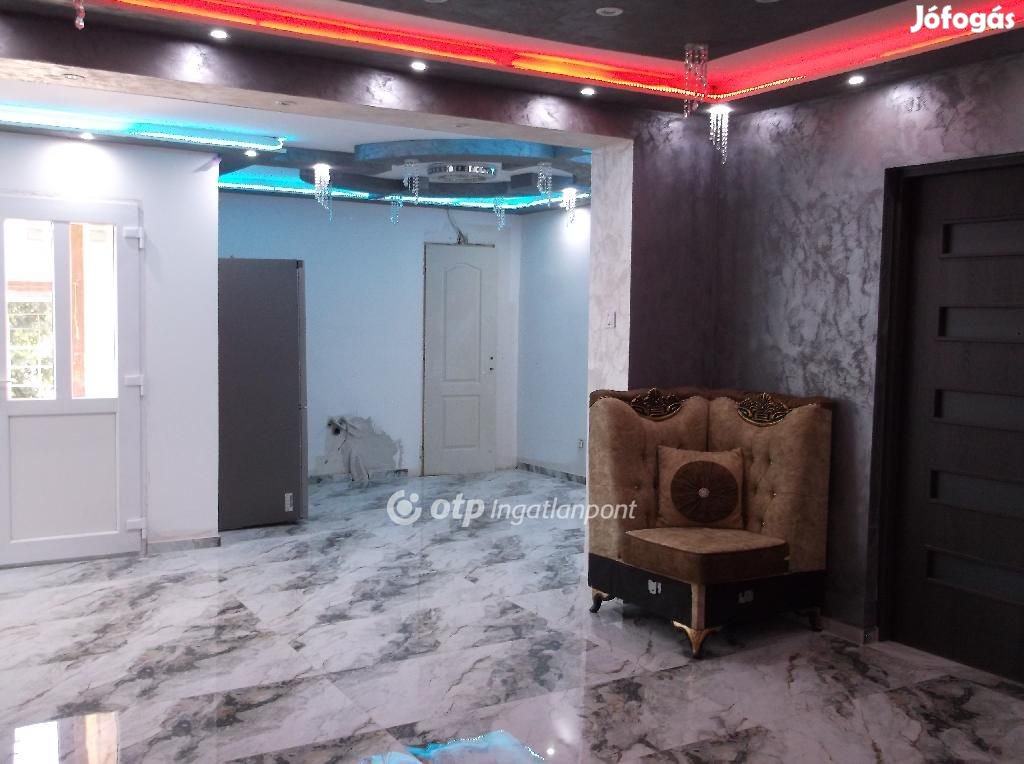 Eladó Ház, Halmajugra