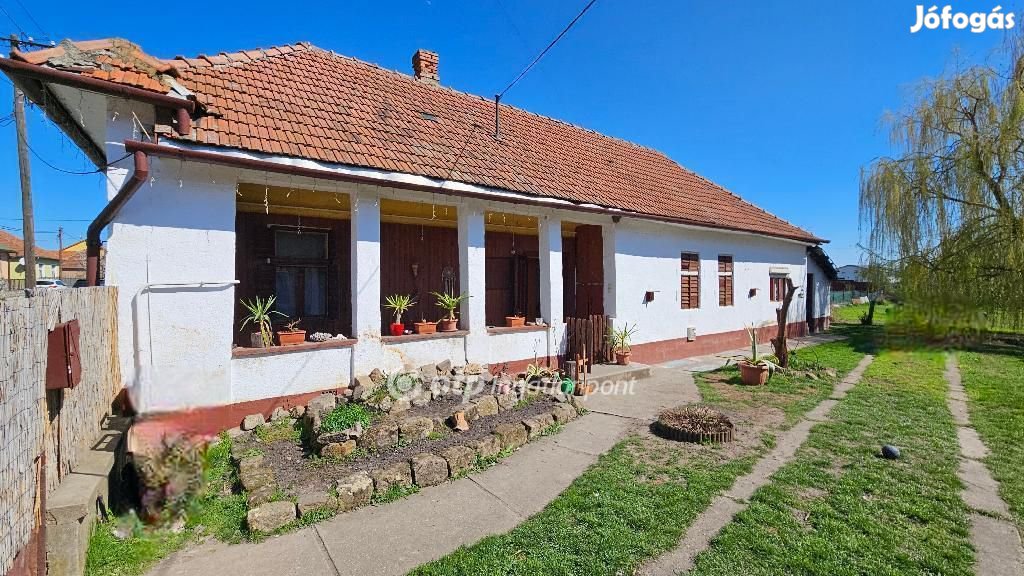 Eladó Ház, Mezőkövesd