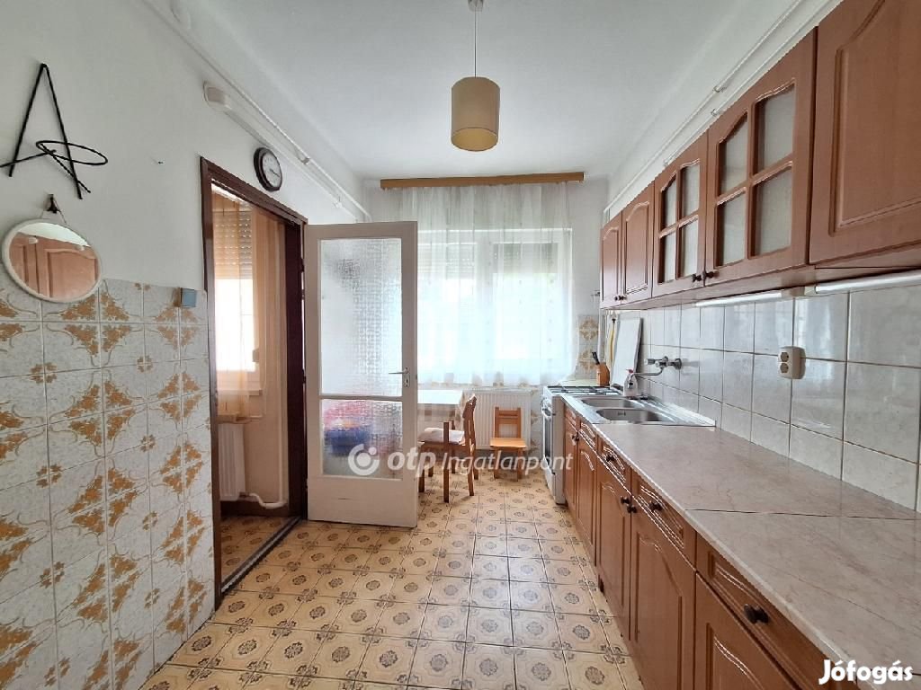 Eladó Ház, Szeghalom