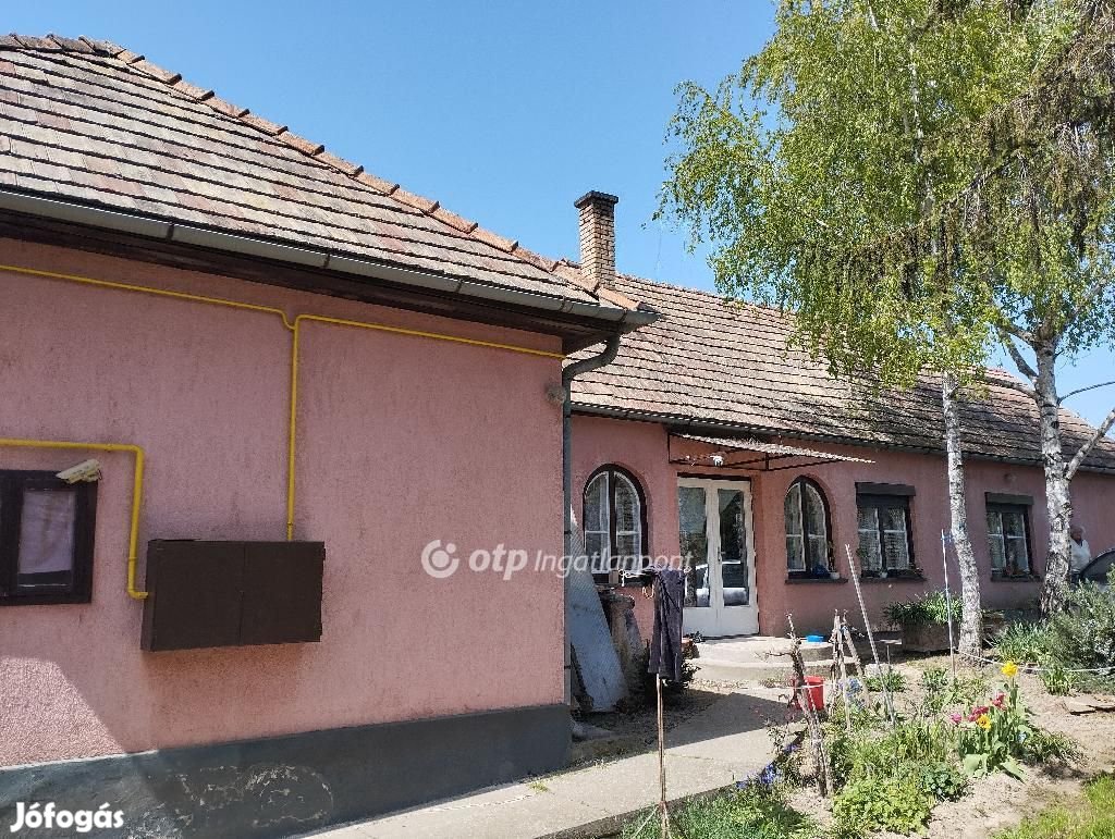 Eladó Ház, Szekszárd