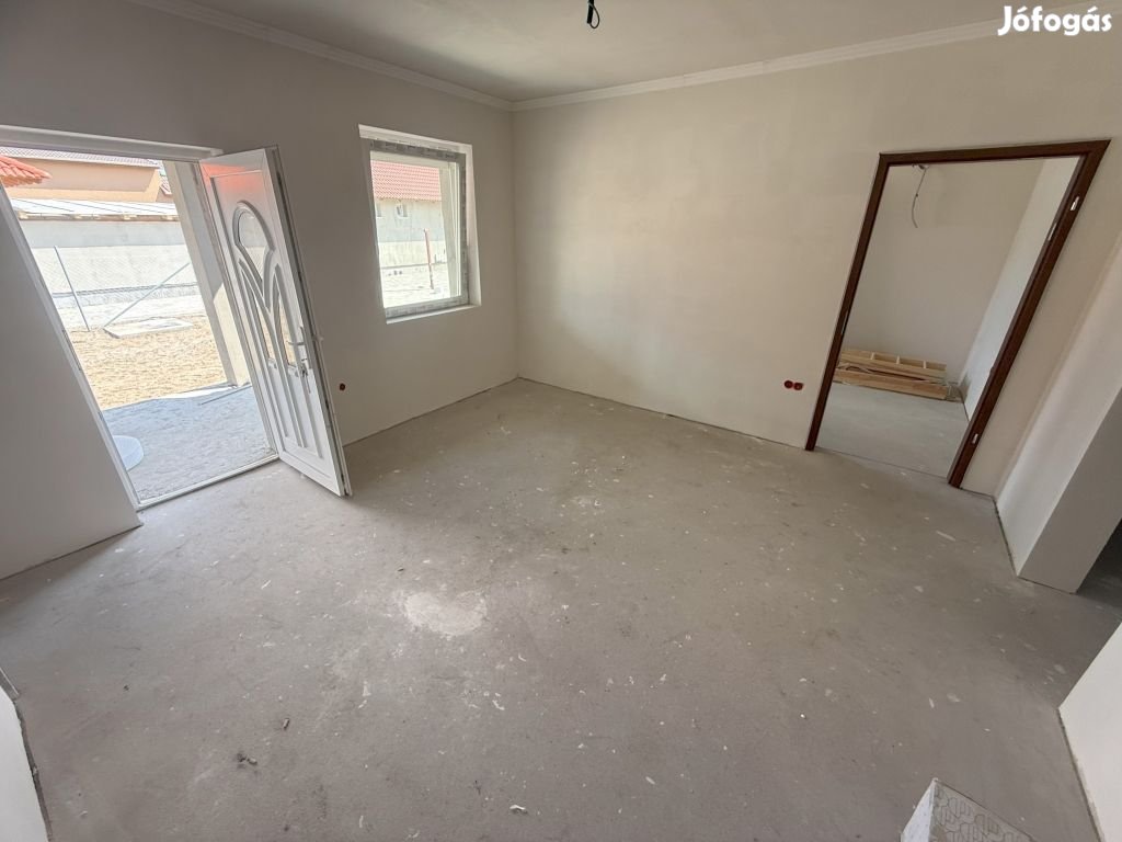 Eladó Ház, Tiszakécske