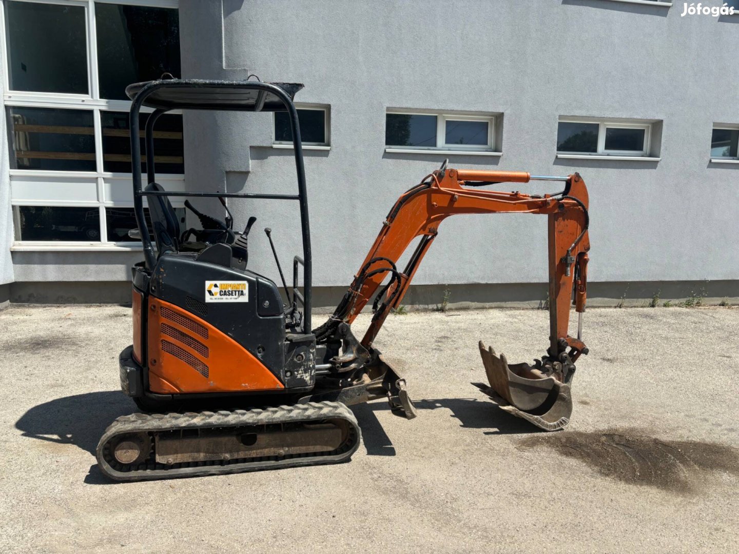 Eladó Hitachi zx 17u