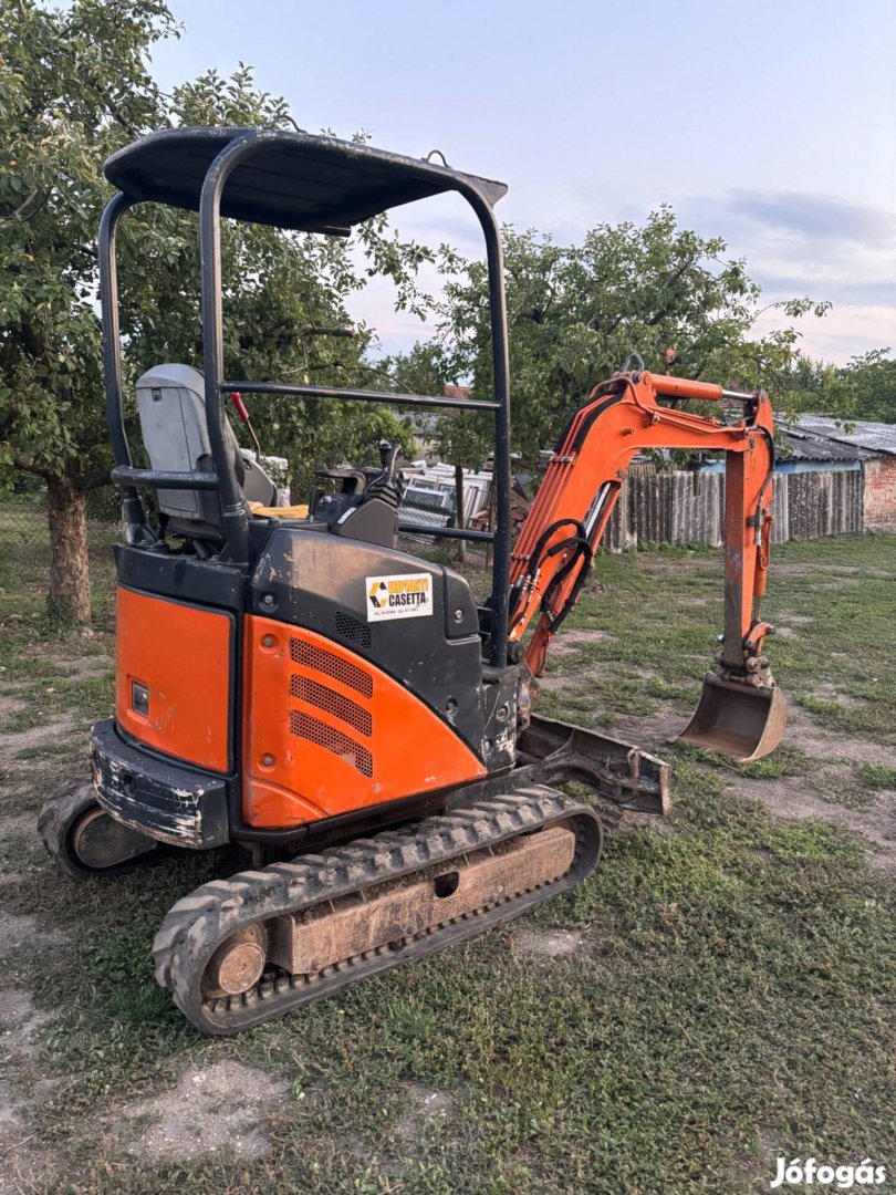 Eladó Hitachi zx 17u