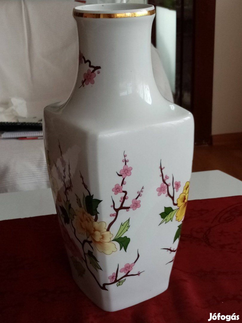 Elado Holloházi porcelán váza