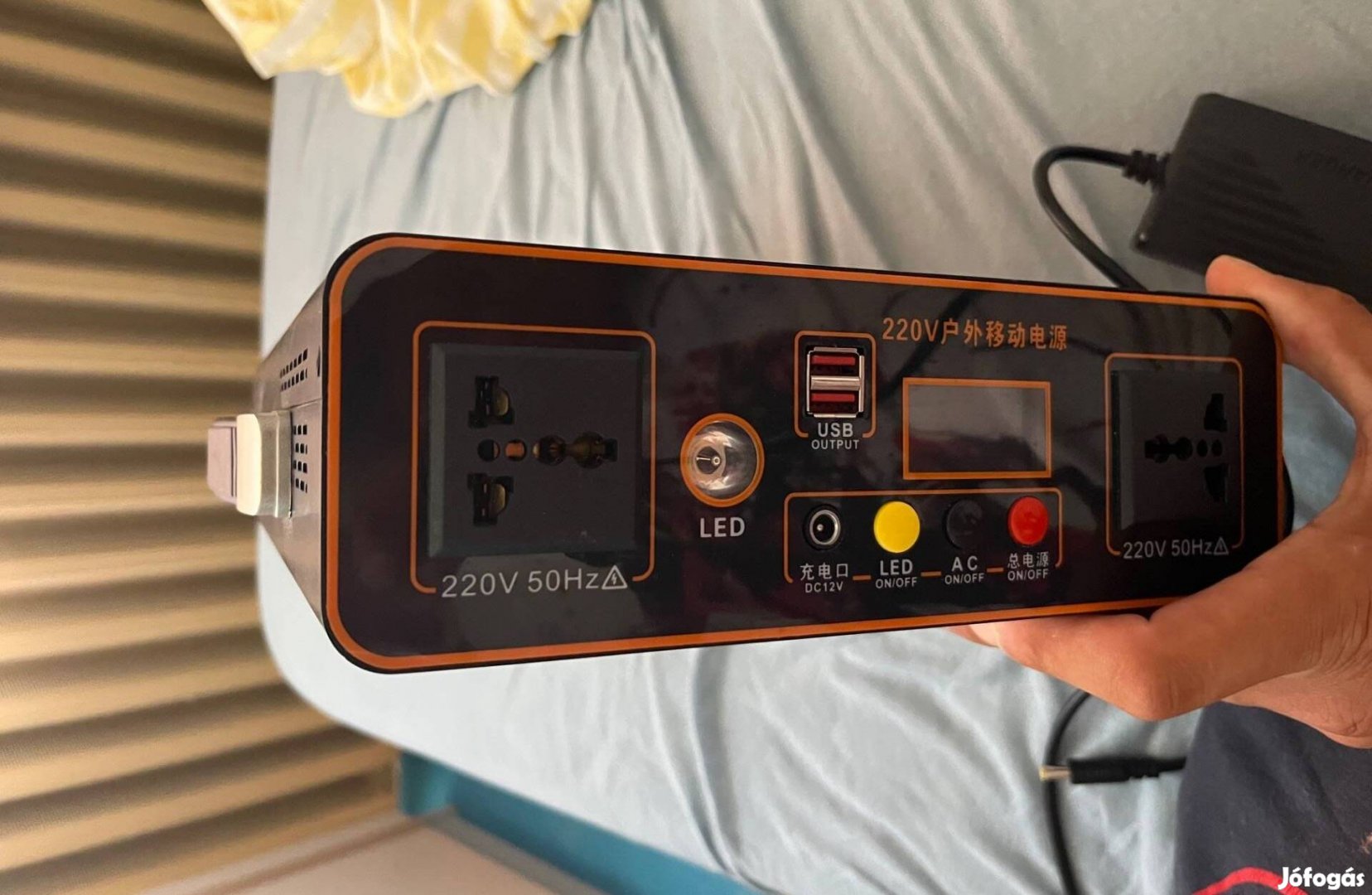 Eladó Hordozható generátor külső akkumulátor, 2x220 V, 2xusb, 12