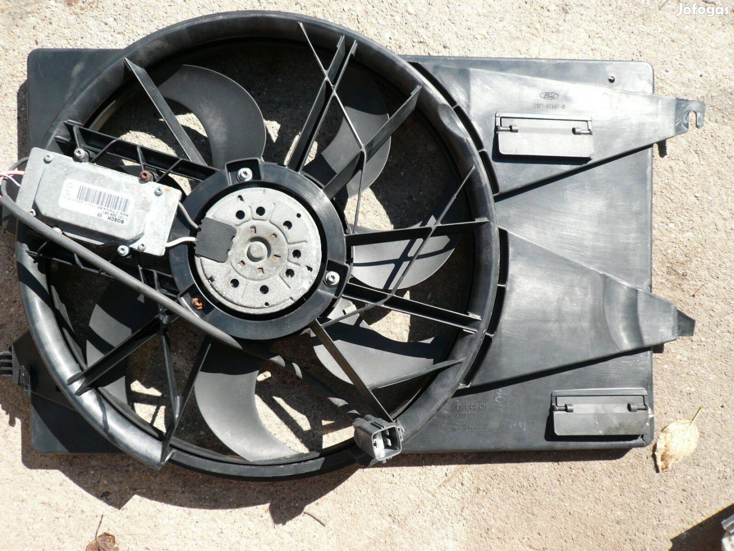 Eladó Hűtőventilátor keret Bosch elektronikával Ford mondeo MK3 2002