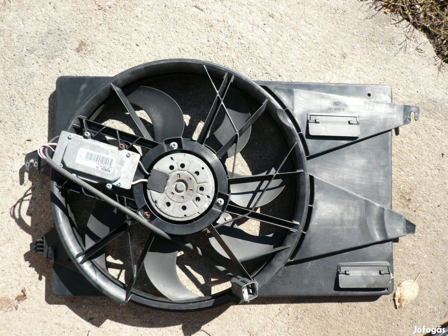 Eladó Hűtőventilátor keret Bosch elektronikával Ford mondeo MK3 2002